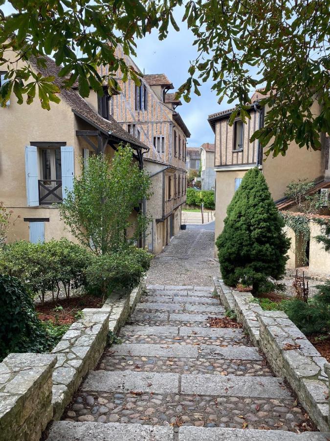 Le Parc Lägenhet Bergerac Exteriör bild